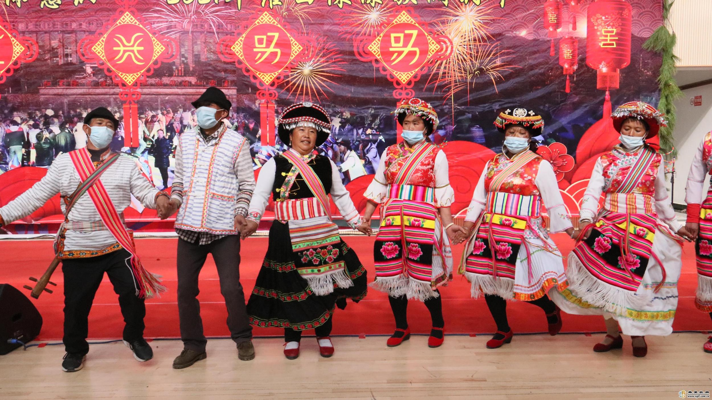 庆祝2021年傈僳族阔时节活动在傈僳族传统节目《祈福》中拉开帷幕.
