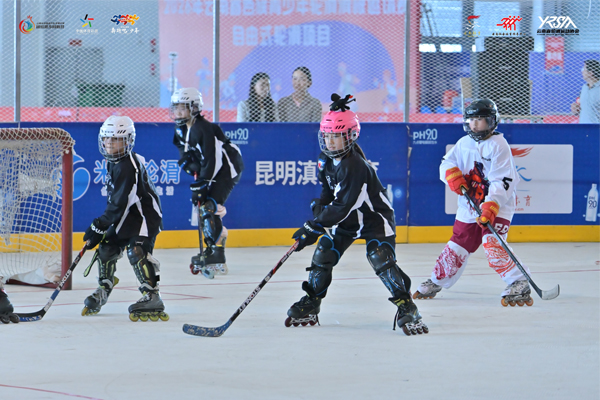 2026年云南省各族青少年轮滑滑板邀请赛在昆举行