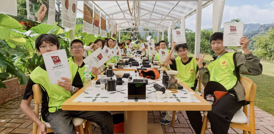 曲靖市会泽县各族青少年赴普洱市参加青少年交流活动